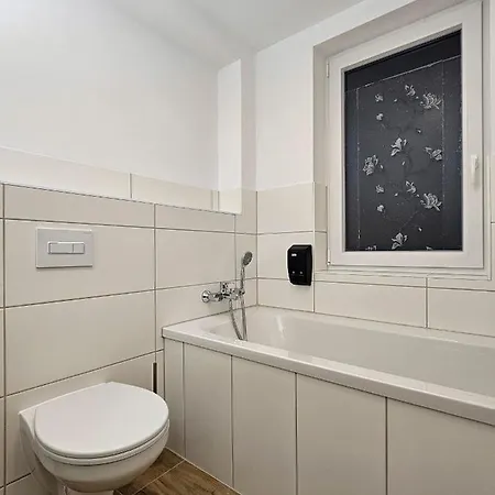 Schoene 80m2, 3 Schlafzimmer, 2 Baeder, Zentrumnah, 3og Erfurt