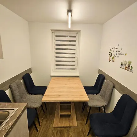 Lägenhet Schoene 80m2, 3 Schlafzimmer, 2 Baeder, Zentrumnah, 3og *