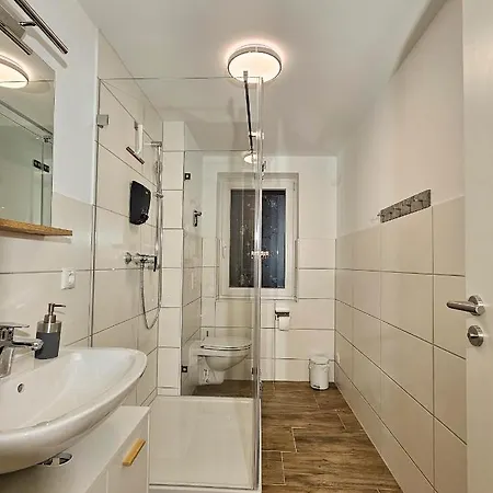 Schoene 80m2, 3 Schlafzimmer, 2 Baeder, Zentrumnah, 3og Erfurt