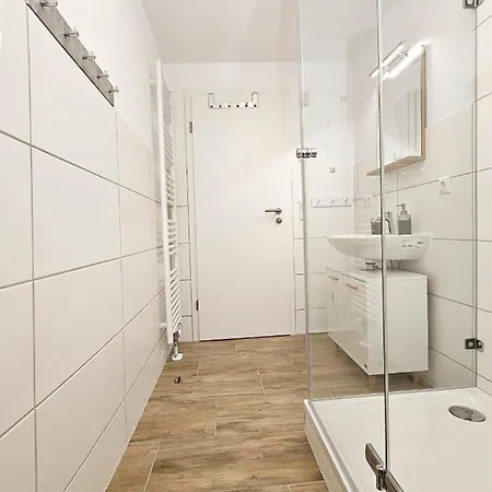 Apartmán Schoene 80m2, 3 Schlafzimmer, 2 Baeder, Zentrumnah, 3og