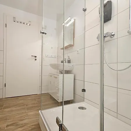 Apartmán Schoene 80m2, 3 Schlafzimmer, 2 Baeder, Zentrumnah, 3og *