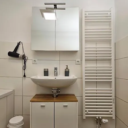 Schoene 80m2, 3 Schlafzimmer, 2 Baeder, Zentrumnah, 3og * Erfurt