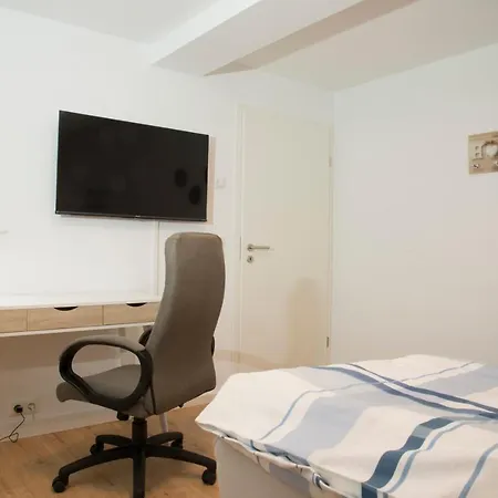 Schoene 80m2, 3 Schlafzimmer, 2 Baeder, Zentrumnah, 3og * Erfurt