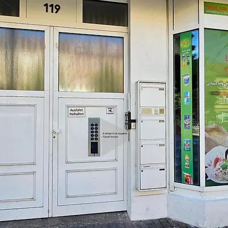 Schoene 80m2, 3 Schlafzimmer, 2 Baeder, Zentrumnah, 3og Appartement *