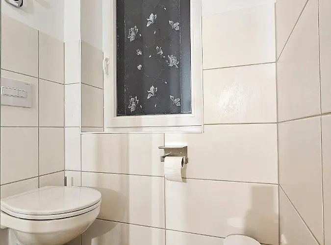 Schoene 80m2, 3 Schlafzimmer, 2 Baeder, Zentrumnah, 3og Appartement Erfurt