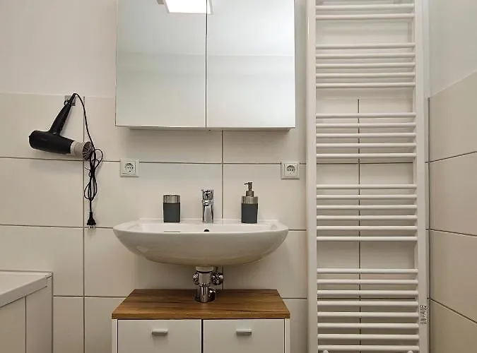 Schoene 80m2, 3 Schlafzimmer, 2 Baeder, Zentrumnah, 3og * Erfurt