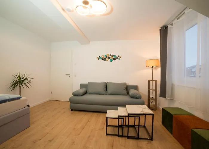 Schoene 80m2, 3 Schlafzimmer, 2 Baeder, Zentrumnah, 3og Appartement Erfurt