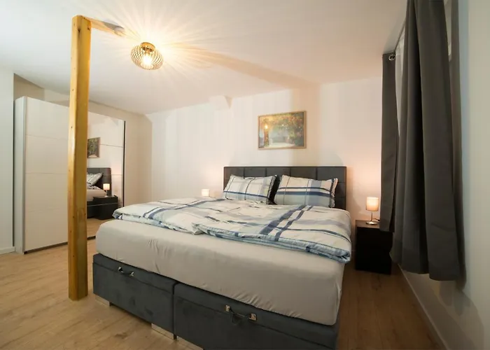 Schoene 80m2, 3 Schlafzimmer, 2 Baeder, Zentrumnah, 3og